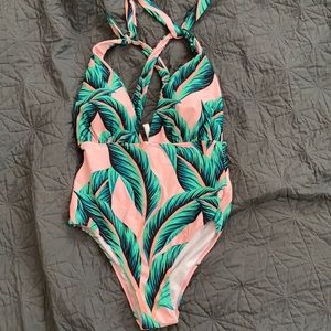 Cupshe One piece low cut LIKE NEW XL